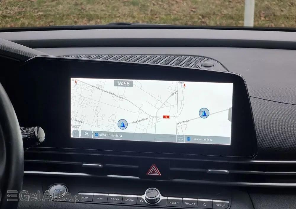 HYUNDAI Elantra 1.6 Smart