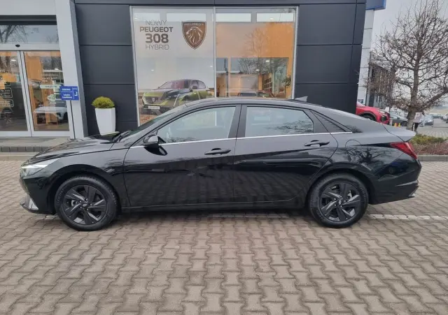 HYUNDAI Elantra 1.6 Smart