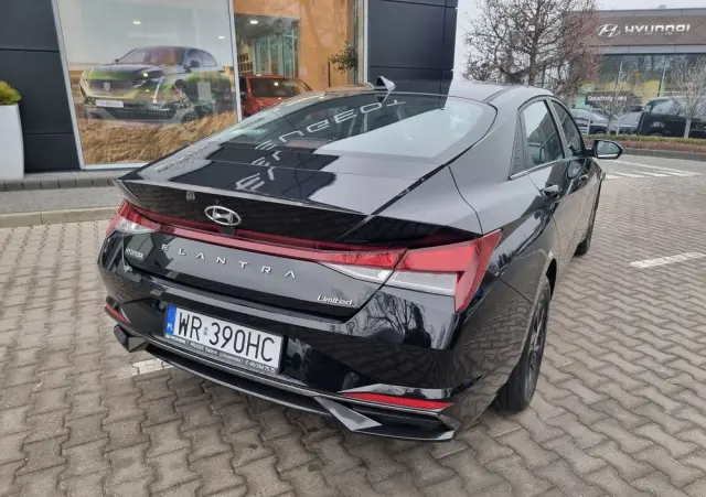 HYUNDAI Elantra 1.6 Smart