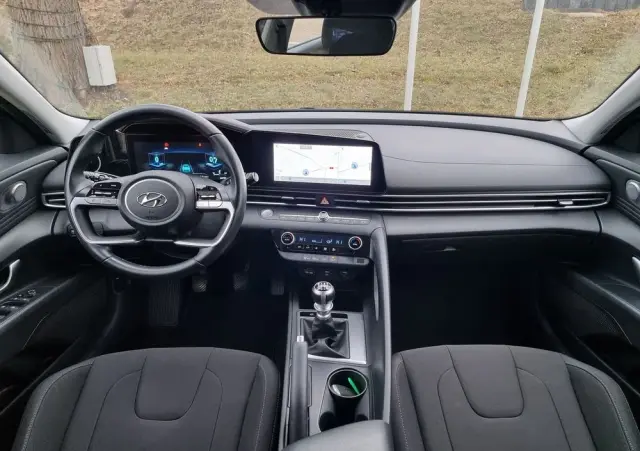 HYUNDAI Elantra 1.6 Smart