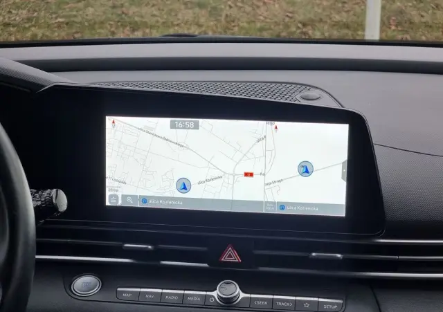 HYUNDAI Elantra 1.6 Smart