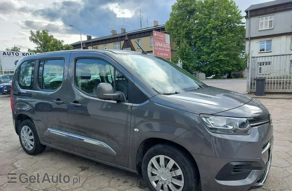 TOYOTA Proace 