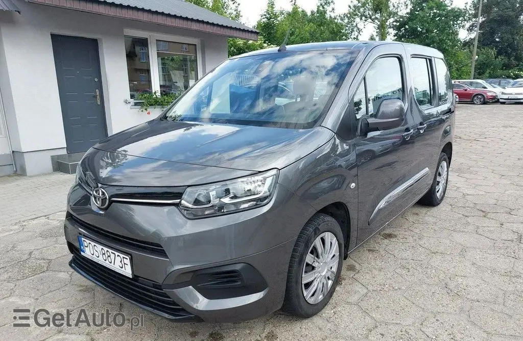TOYOTA Proace 