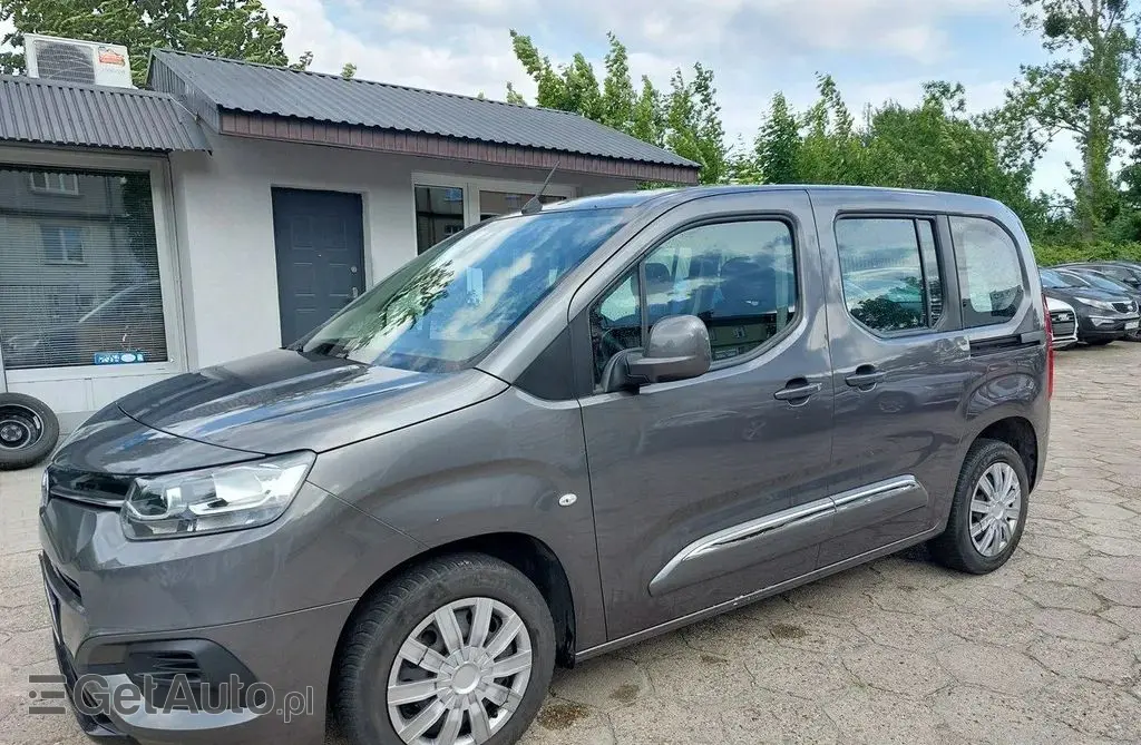 TOYOTA Proace 