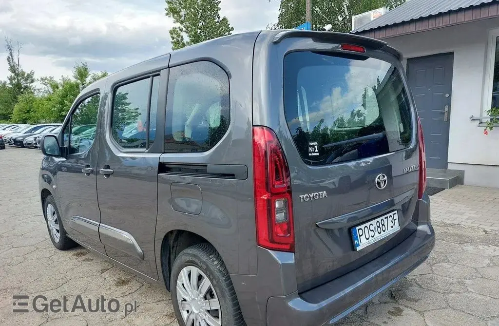 TOYOTA Proace 