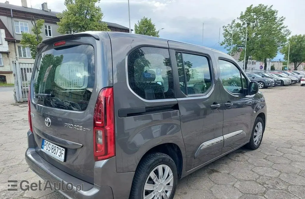 TOYOTA Proace 