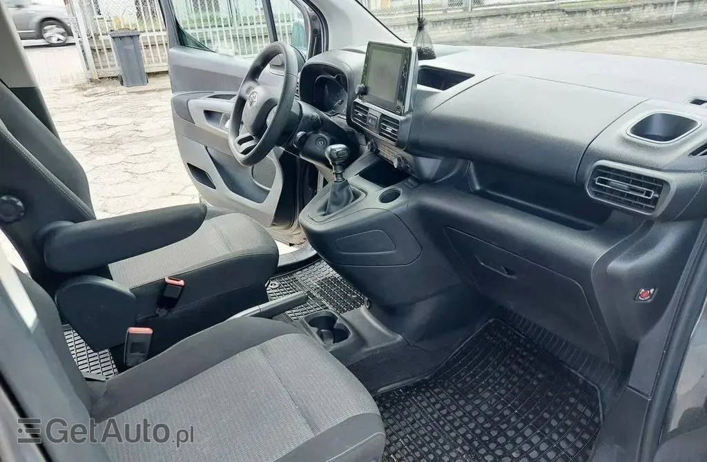 TOYOTA Proace 