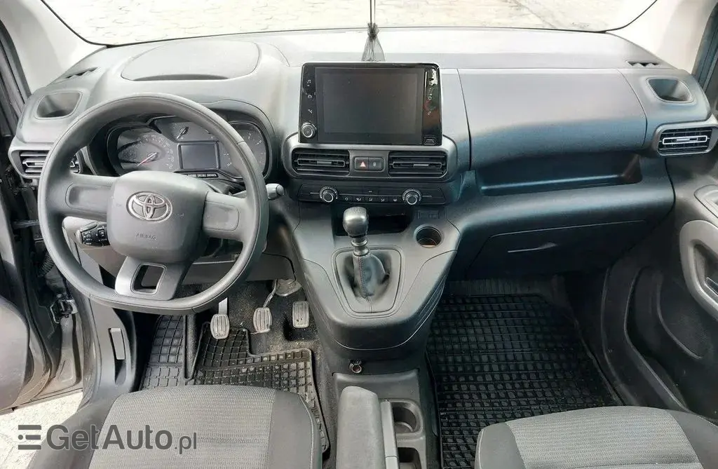 TOYOTA Proace 