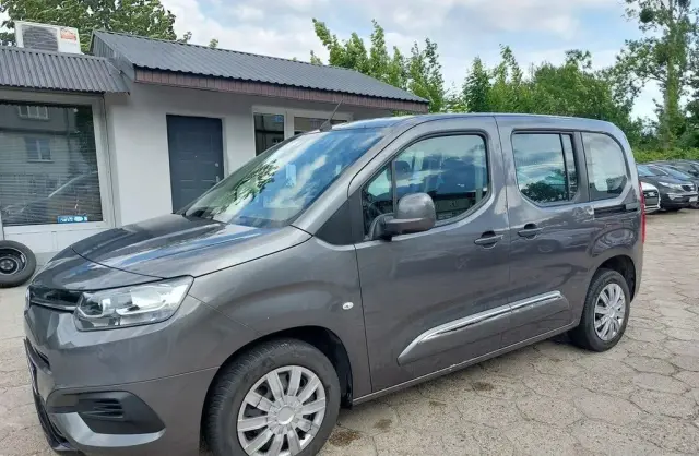 TOYOTA Proace 