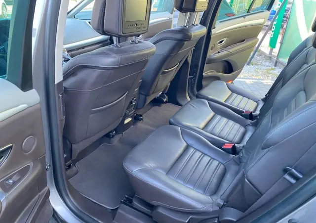 RENAULT Espace 1.6 dCi Energy Initiale Paris EDC 7os