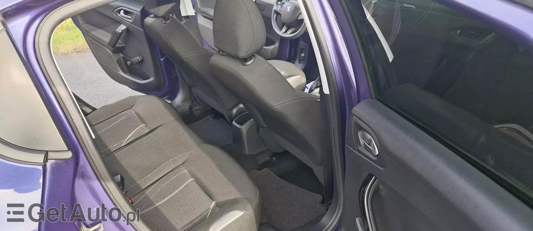 PEUGEOT 208 E-HDi 92 Stop&Start Style