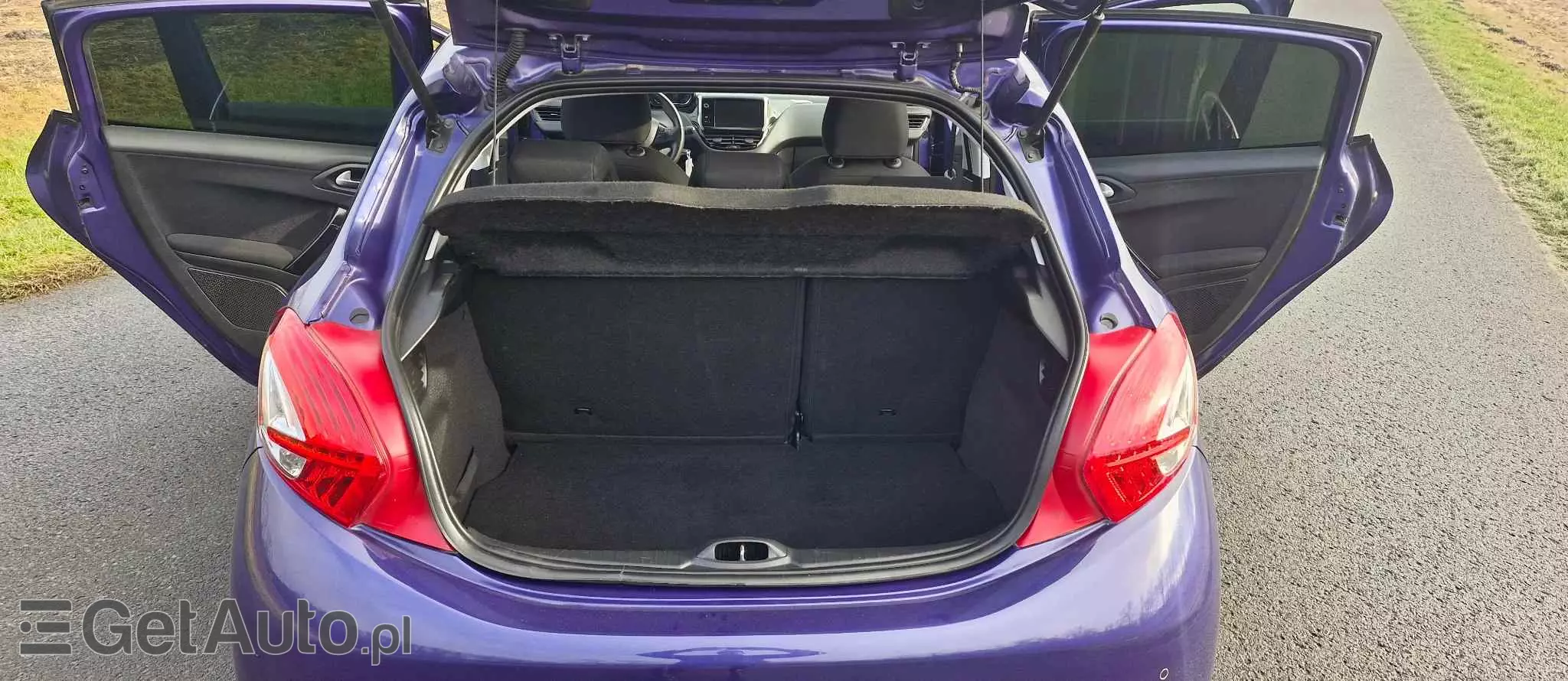 PEUGEOT 208 E-HDi 92 Stop&Start Style