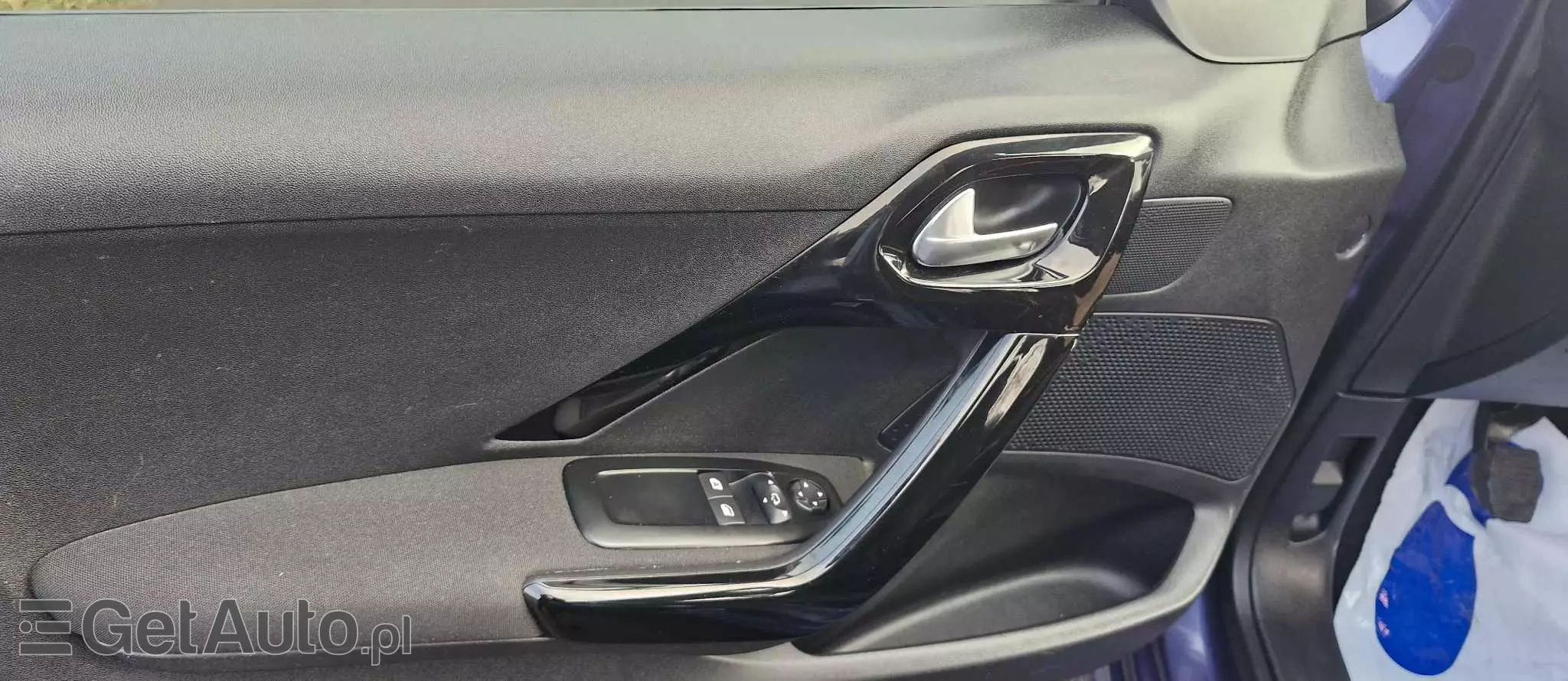 PEUGEOT 208 E-HDi 92 Stop&Start Style