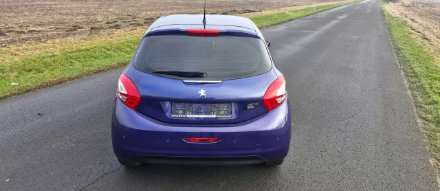 PEUGEOT 208 E-HDi 92 Stop&Start Style