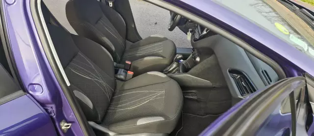 PEUGEOT 208 E-HDi 92 Stop&Start Style