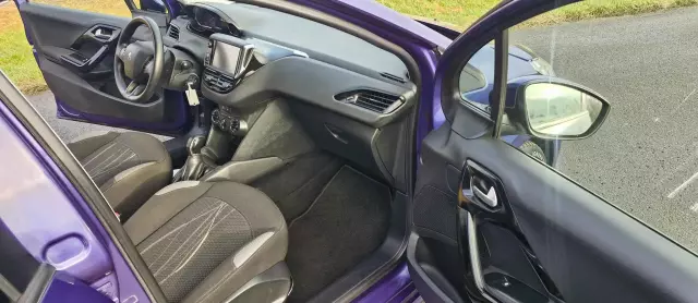 PEUGEOT 208 E-HDi 92 Stop&Start Style