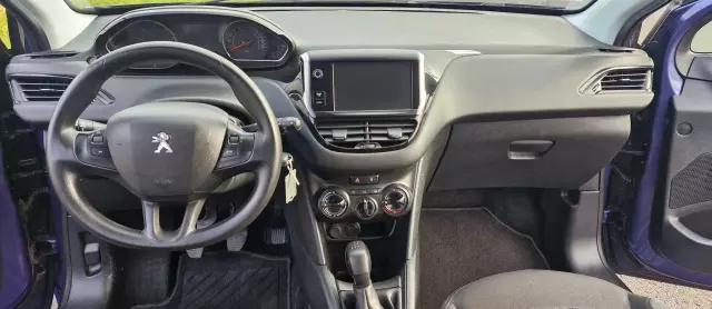 PEUGEOT 208 E-HDi 92 Stop&Start Style