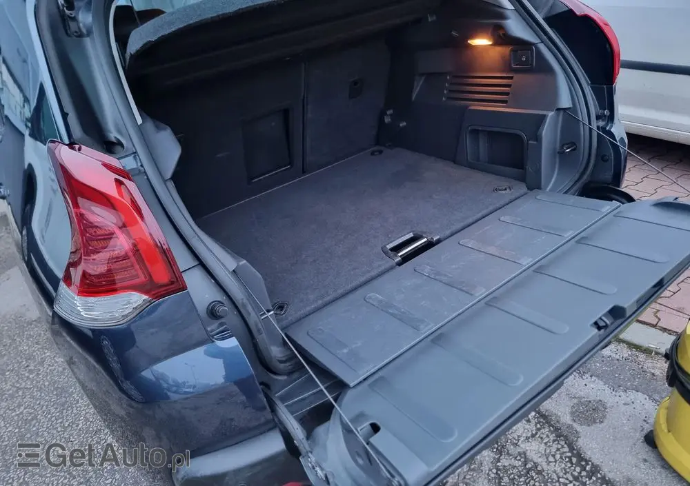 PEUGEOT 3008 1.6 Allure