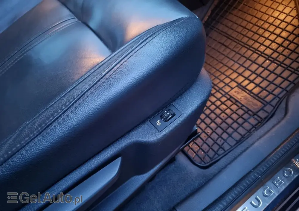 PEUGEOT 3008 1.6 Allure