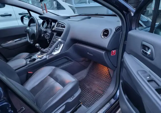 PEUGEOT 3008 1.6 Allure