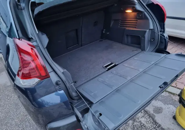 PEUGEOT 3008 1.6 Allure