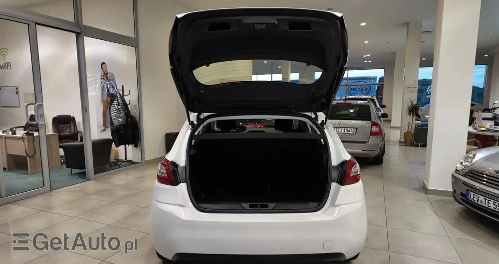 PEUGEOT 308 82 VTi Active