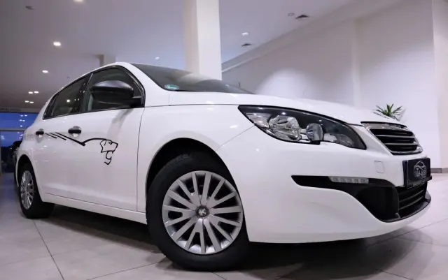 PEUGEOT 308 82 VTi Active