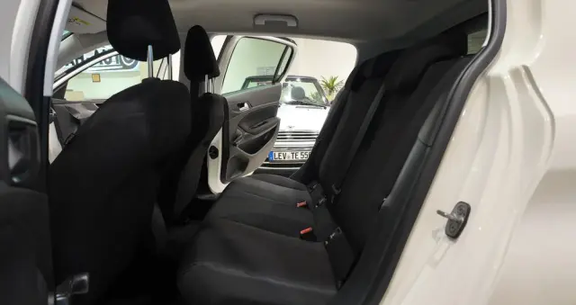 PEUGEOT 308 82 VTi Active