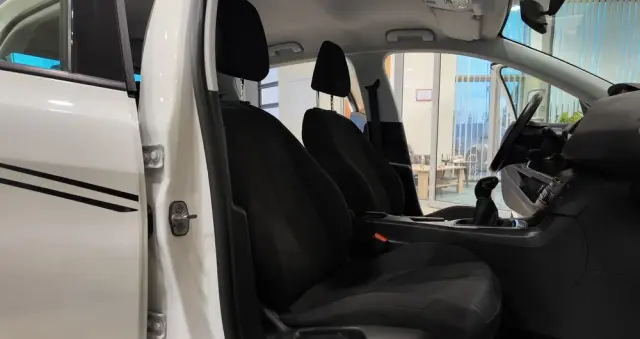 PEUGEOT 308 82 VTi Active