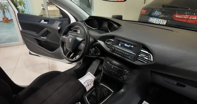 PEUGEOT 308 82 VTi Active