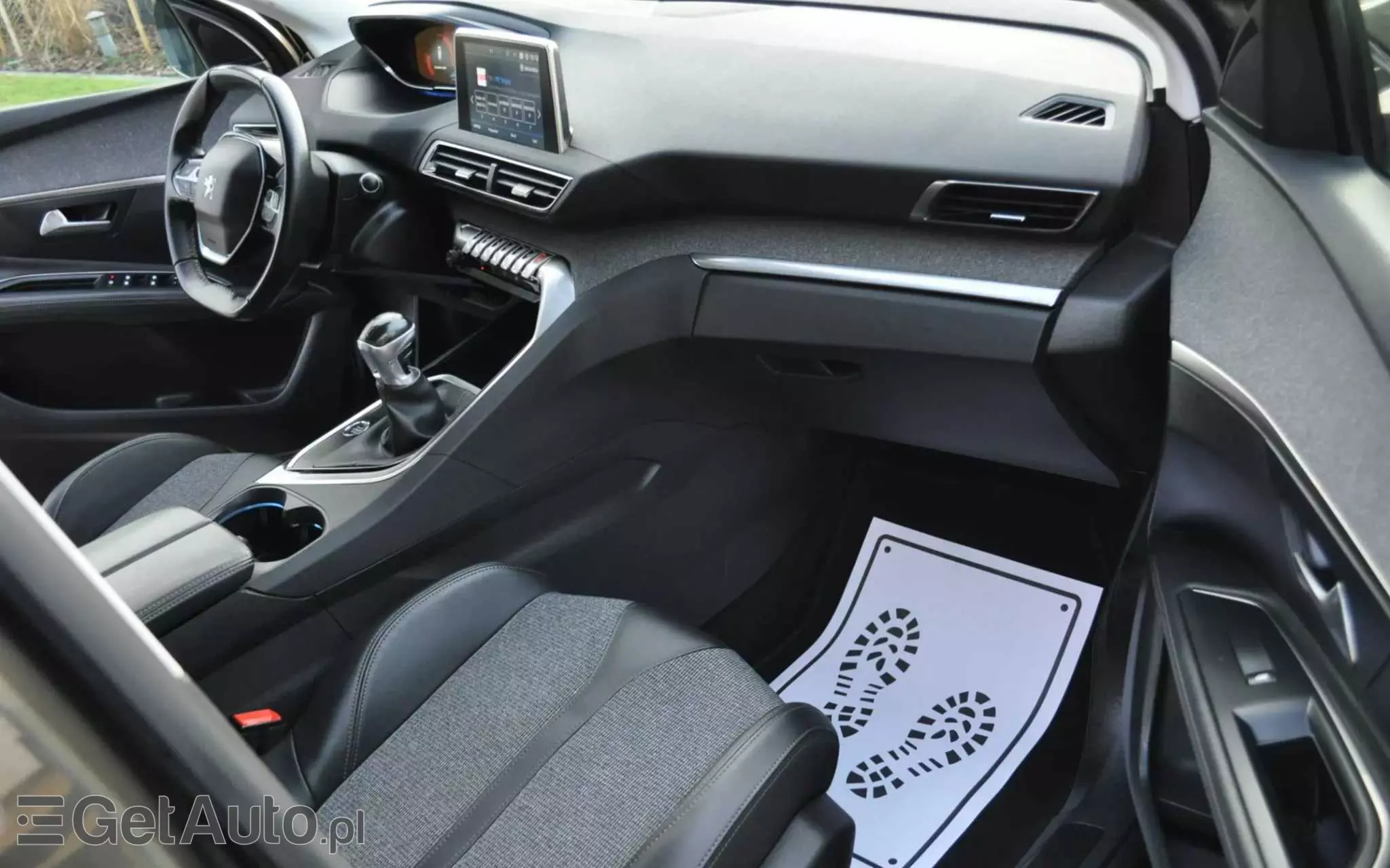 PEUGEOT 3008 1.5 BlueHDi Allure S&S