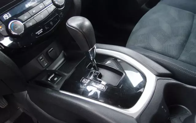 NISSAN X-Trail 2.0 dCi N-Vision Xtronic 4WD