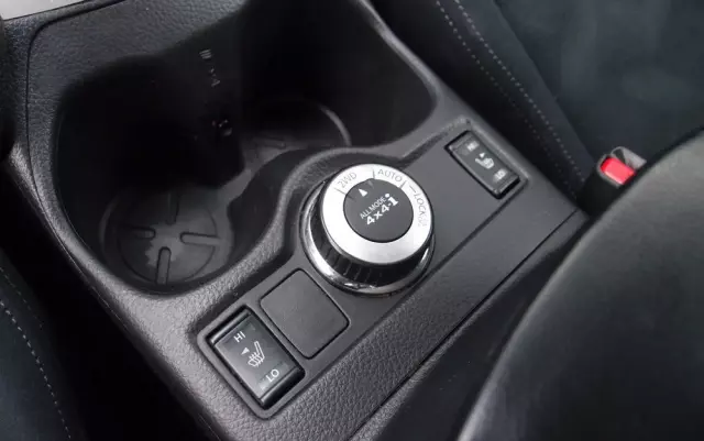 NISSAN X-Trail 2.0 dCi N-Vision Xtronic 4WD