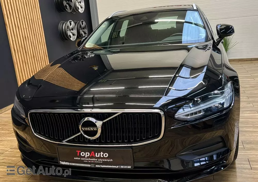 VOLVO V90 
