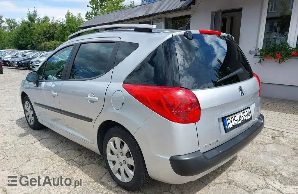 PEUGEOT 207 