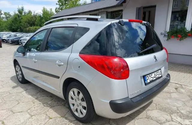 PEUGEOT 207 