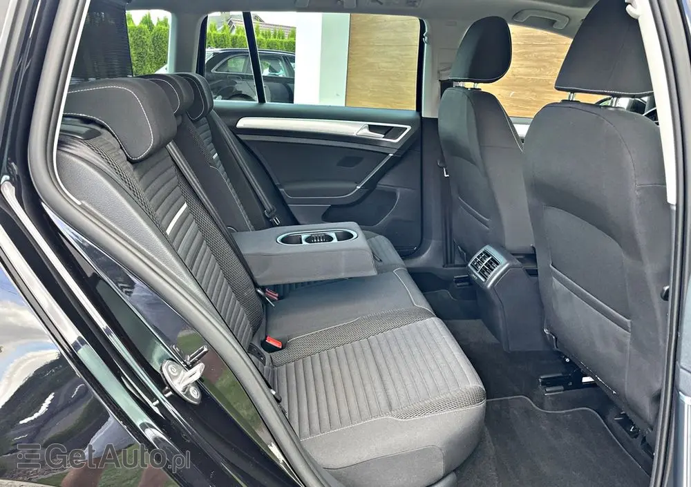 VOLKSWAGEN Golf 2.0 TDI 4Motion BlueMotion Technology Cup