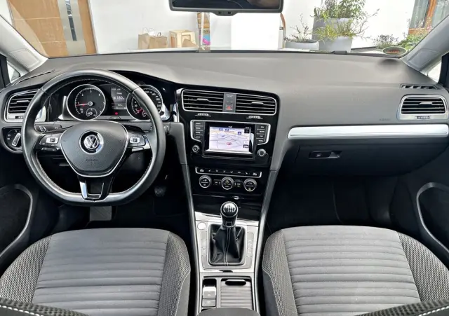 VOLKSWAGEN Golf 2.0 TDI 4Motion BlueMotion Technology Cup