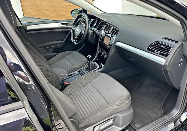 VOLKSWAGEN Golf 2.0 TDI 4Motion BlueMotion Technology Cup