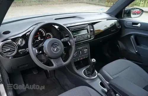 VOLKSWAGEN Beetle 