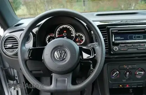 VOLKSWAGEN Beetle 