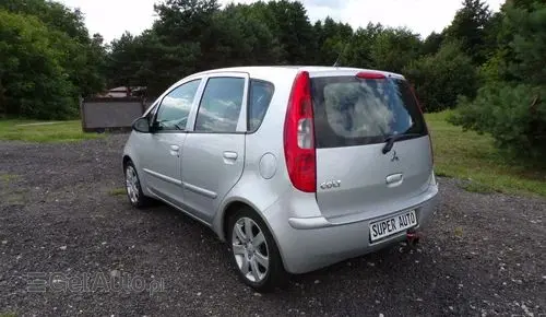 MITSUBISHI Colt 