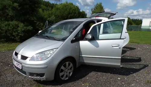MITSUBISHI Colt 
