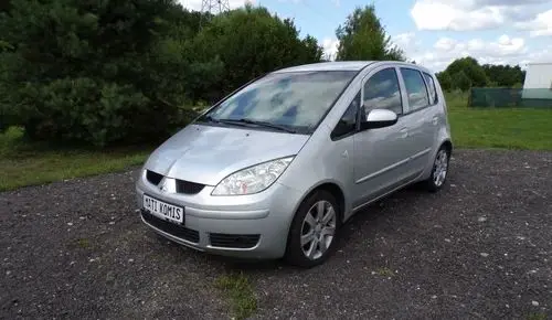 MITSUBISHI Colt 
