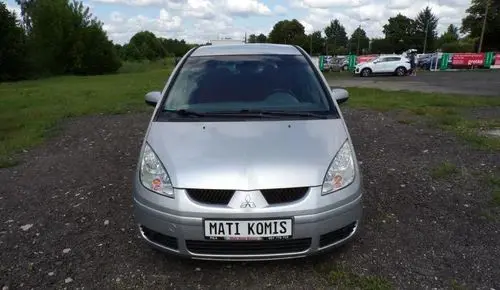 MITSUBISHI Colt 