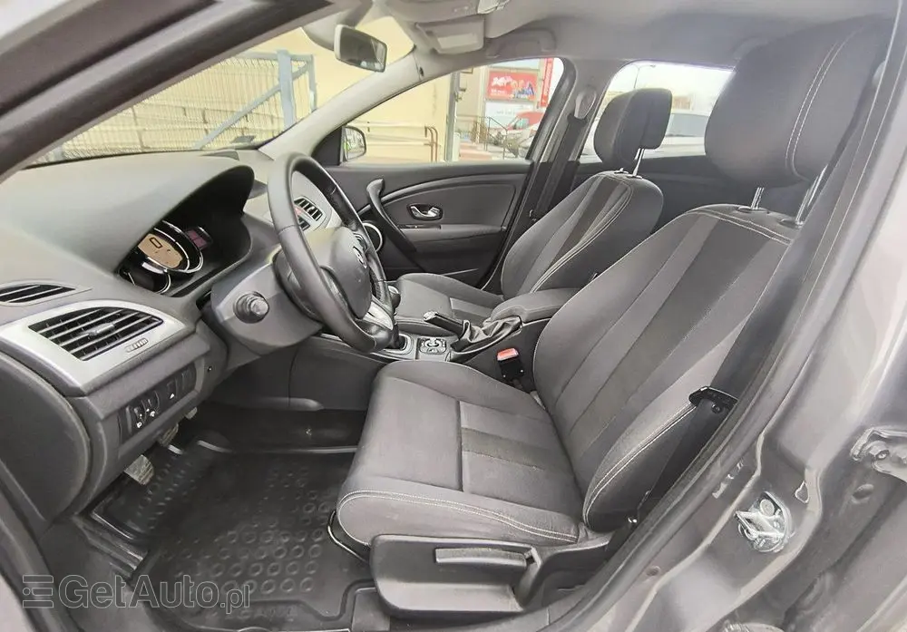 RENAULT Megane 1.4 16V TCE Privilege