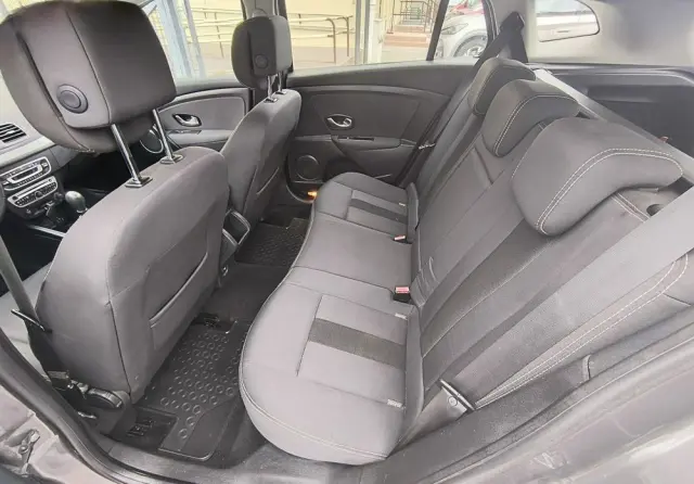 RENAULT Megane 1.4 16V TCE Privilege