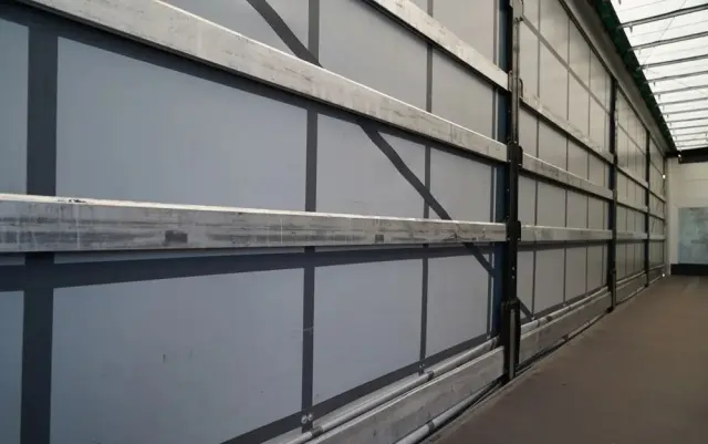 WIELTON FIRANKA / STANDARD / OŚ PODNOSZONA / DACH PODNOSZONY / SAF 