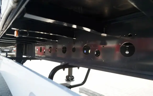 WIELTON FIRANKA / STANDARD / OŚ PODNOSZONA / DACH PODNOSZONY / SAF 