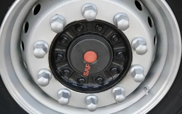 WIELTON FIRANKA / STANDARD / OŚ PODNOSZONA / DACH PODNOSZONY / SAF 